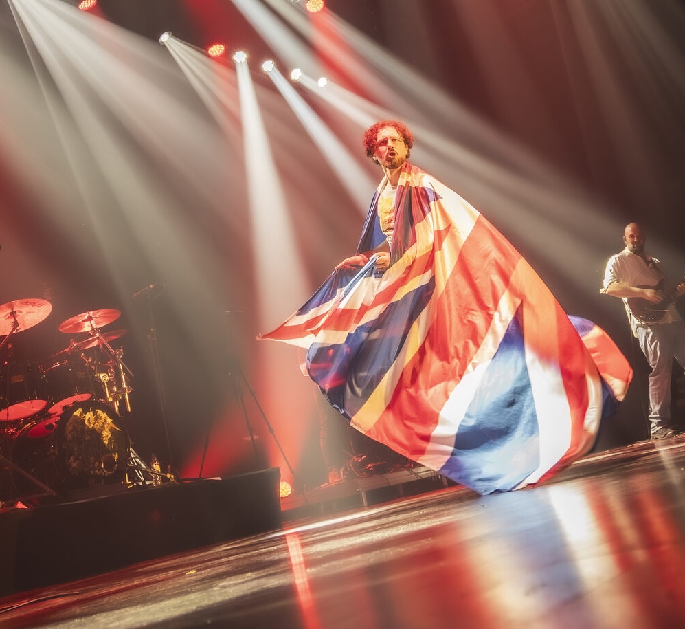 Queen by Pilgrims sur scène